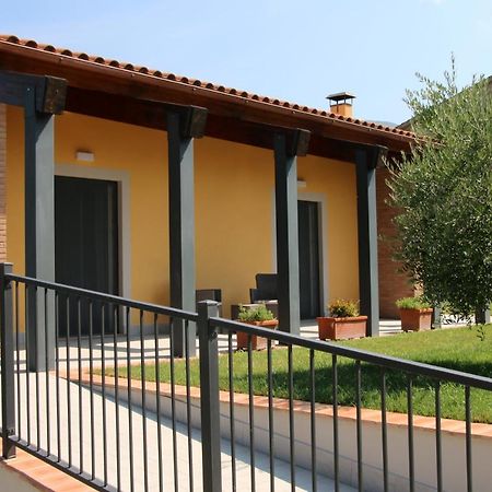 Al Ginepro Panzió Montecchio Kültér fotó